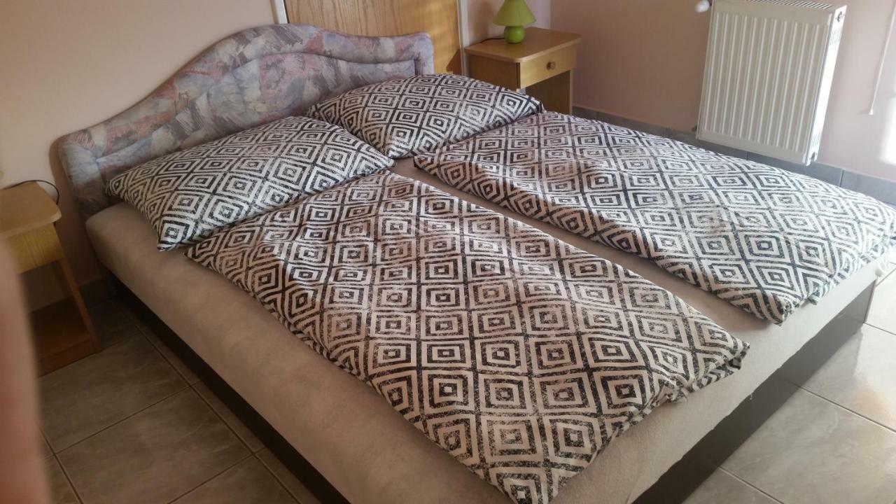 Porat House Appartement Zalakaros Buitenkant foto